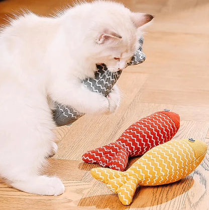 MADDEN Cat Fish Toy Cat Scratcher Catnip Toy